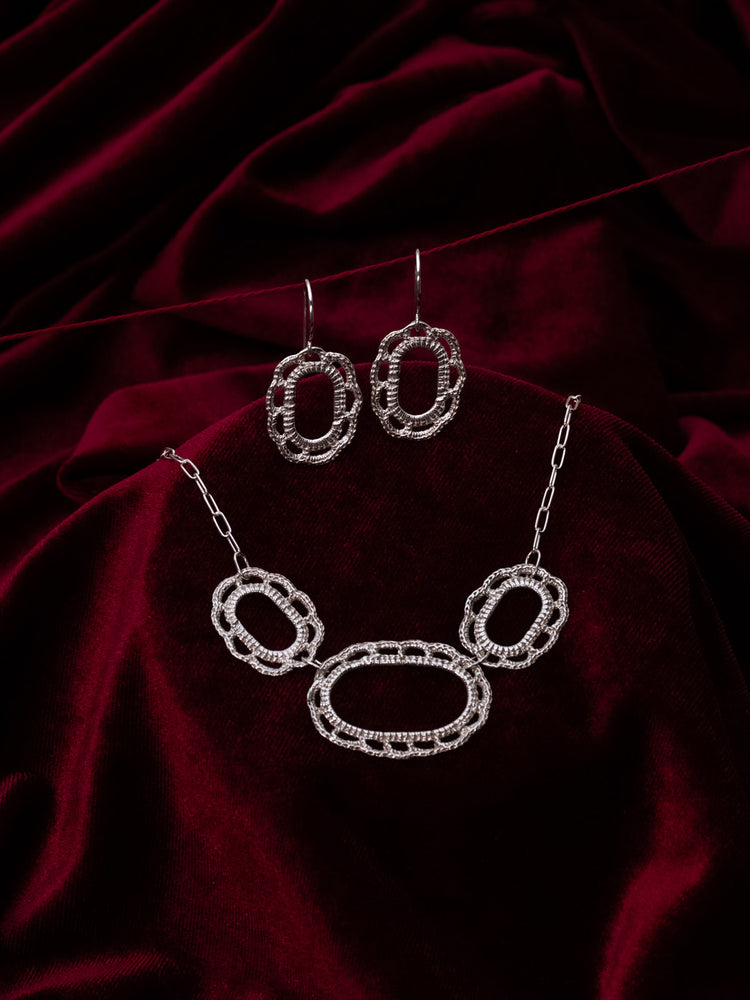 Small Laurel Hoops