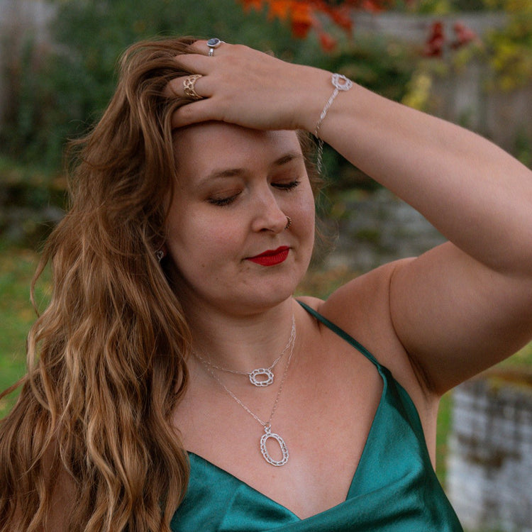 Horizontal Laurel Necklace